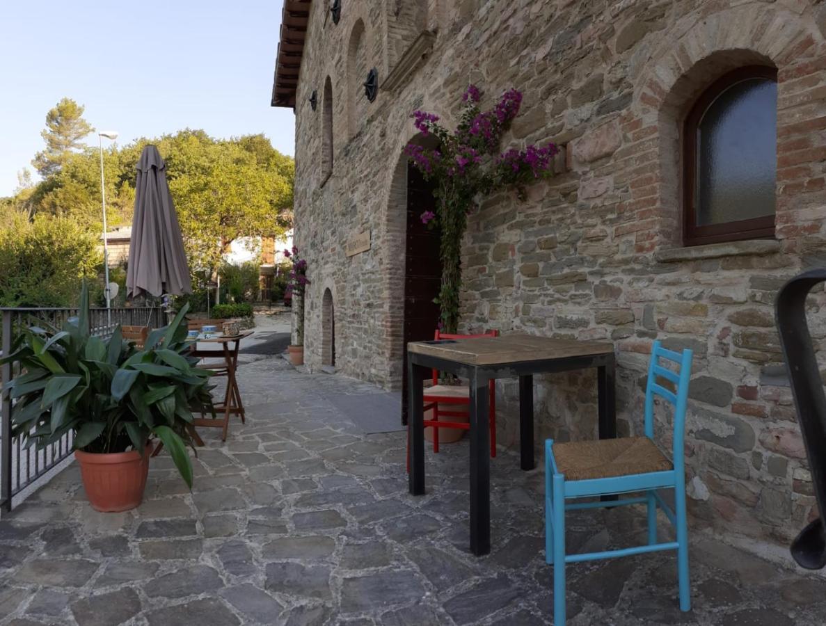 Agriturismo Marcofrate, A Retreat In The Nature Valtopina Bagian luar foto