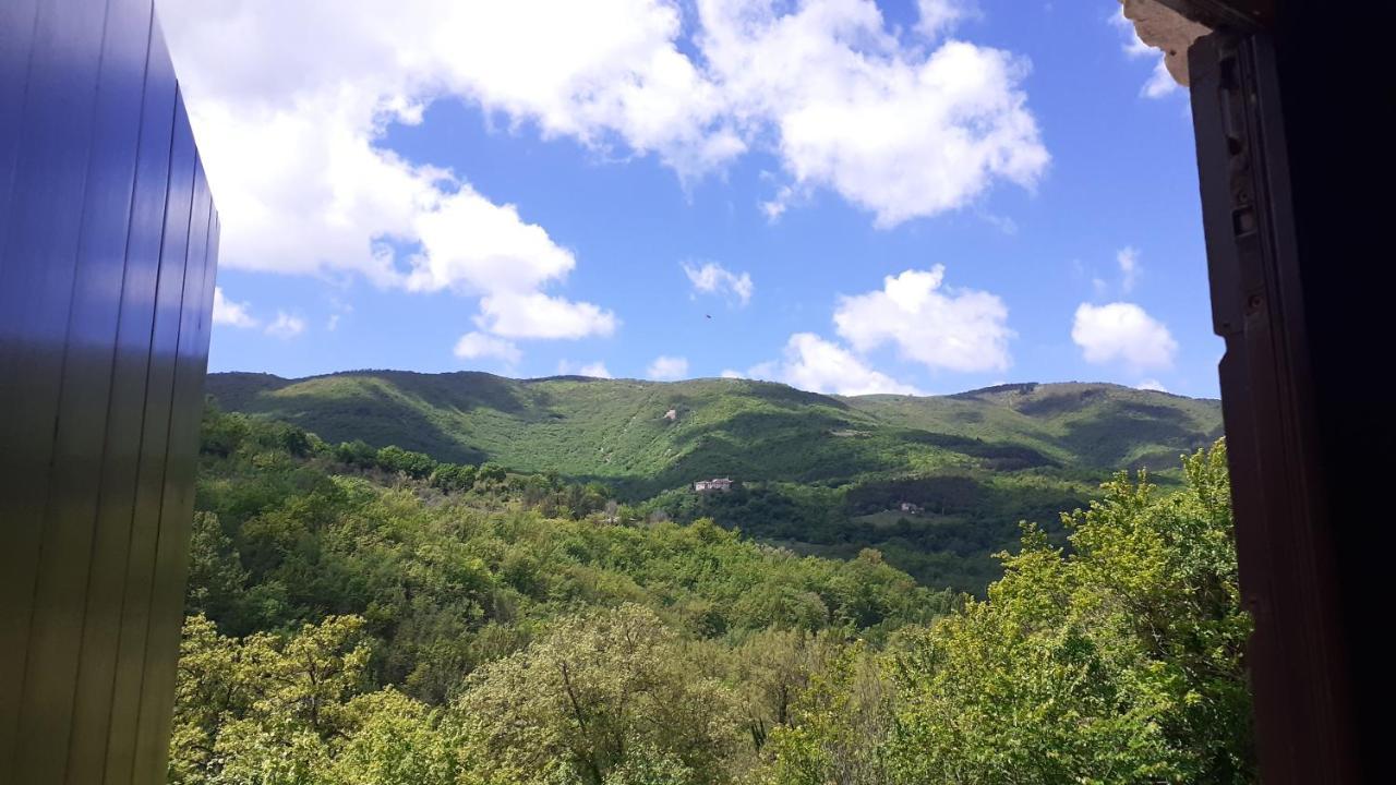 Agriturismo Marcofrate, A Retreat In The Nature Valtopina Bagian luar foto
